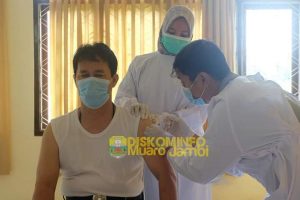 PJ Sekda Muaro Jambi Disuntik Vaksin Covid 19