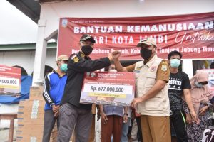 Fasha Salurkan 677 Juta Donasi Kota Jambi Peduli untuk Mendahara Tengah