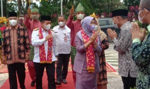 Mashuri Sambut Kedatangan Gubernur Al Haris dan Istri di Kabupaten Merangin