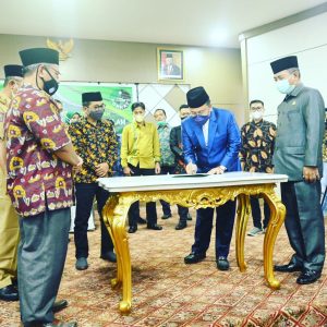 Pengurus MD KAHMI Dibawah Pimpinan Heri S Mohza Resmi Dilantik. Bupati Mashuri Mengaku Dapat Kekuatan Baru