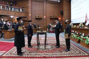 Ketua DPRD Muarojambi Resmi Lantik Aidi Hatta Sebagai Anggota Dewan Hasil PAW