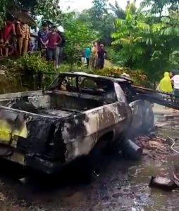 Wanita Asal Bogor Tewas Terbakar Bersama Mobilnya Usai Tabrak Teras Rumah Warga