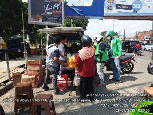 Hari Ketiga Operasi Pasar, Pasar Mitra Tani Dishanpan Jambi Jual 500 liter Minyak Goreng