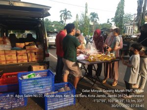 Dua Hari Gelar Operasi Pasar Minyak Goreng, Pasar Mitra Tani Jambi Mampu Jual 1 ton Liter Minyak Goreng Ke masyarakat