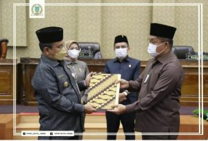 DPRD Kota Jambi Gelar Paripurna Pandangan Umum Fraksi Terhadap LKPJ Walikota