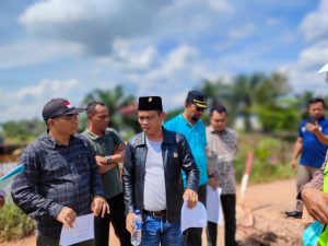 Komisi III DPRD Muaro Jambi Sidak Proyek Pengaspalan di Desa Mekar Sari