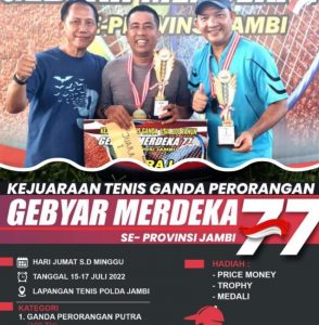 Pasangan ganda Kompol Novrizal raih juara 1 kejuaraan tenis Lapangan Gebyar Merdeka 77