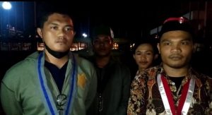 Puluhan Mahasiswa Cipayung Plus Kembali Demo Kantor Gubernur di Malam Hari