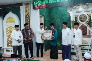 Masjid Guru Makki Mahligai 9 Bank Jambi raih penghargaan dari DMI