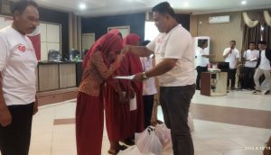 Komunitas Hati Harapan Santuni Anak Yatim Piatu dan Bagi-bagi Sembako kepada Warga yang Membutuhkan