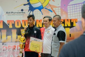 Ini Para Juara Open Tournament Volly Ball Ketua DPRD Provinsi Jambi