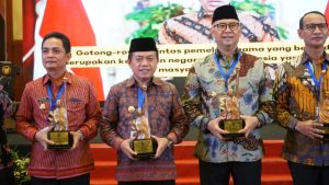 Al Haris Terima Penghargaan Anugerah Revolusi Mental 2022