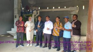 Kelompok Tani Tajir Jaya Desa Sembubuk Terima Bansos Rice Milling Unit-RMU