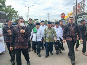 Al Haris Jalan Kaki Hadiri Resepsi Puncak Satu Abad NU