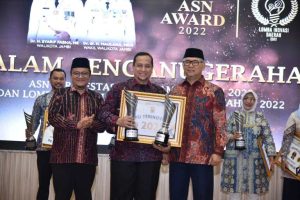 Kominfo Kota Jambi Sabet 2 Penghargaan ASN Award