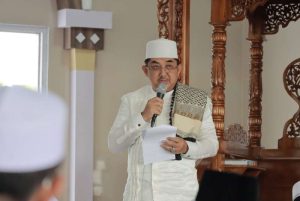 Bupati dan Wakil Bupati Laksanakan Sholat Idul Fitri 1444 H/2023 M di Masjid Syeikh Utsman Kuala Tungkal