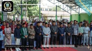 Ketua DPRD Kota Jambi Hadiri Penyerahan Bantuan Sembako dari CSR