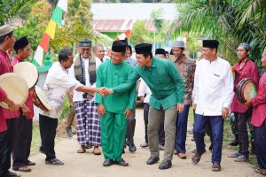 Bupati Batang Hari Penuhi Undangan Sunatan Massal di Desa Sungkai