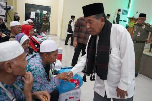 Wagub Sani Sambut Kepulangan 372 Jemaah Haji Jambi Kloter Pertama