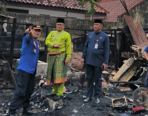 Pemkot Jambi Beri Bantuan Sosial Kepada Korban Kebakaran Di Payo Lebar