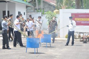 Sekretaris Daerah Batang Hari hadiri pemusnahan Barang Bukti Kejaksaan Negeri Batang Hari.