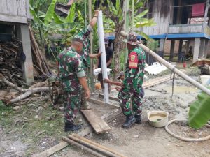 Program TNI Manunggal Air Bersih, Kodim 0402/OKI Bantu Pembuatan Sumur Bor Untuk Warga