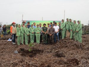 Solusi Permanen Karhutla, Kodim 0402/OKI Gelar Karya Bakti Penanaman pohon.