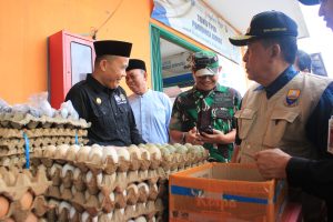 Jelang Natal dan Tahun Baru 2024, Wagub Sani Bersama Tim Satgas Pangan Sidak Pasar, Pastikan Harga Bahan Pokok Stabil dan Stok Aman