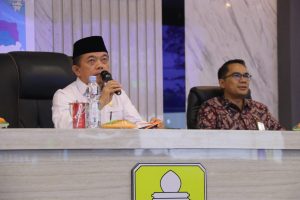 Gubernur Al Haris Sapa Pemerintah Desa Penerima Bantuan Internet Desa