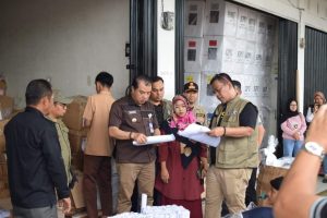 Pantau Gudang KPU Merangin, Mukti: Logistik Pemilu 2024 Sudah Lengkap dan Siap Didistribusikan