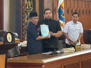 DPRD Provinsi Jambi Gelar Rapat Paripurna terkait Pandangan Umum Fraksi Terhadap Nota Pengantar LKPJ Gubernur Jambi.