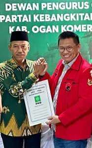 Ketua DPC PDIP OKI Ambil Formulir Calon Bupati di DPC PKB