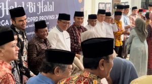 Pimpinan dan Anggota DPRD Jambi Gelar Halal Bihalal Bersama Sekretariat Dewan