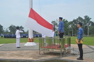 Pejabat Bupati Kab Muaro Jambi Bachyuni memimpin upacara dalam peringatan Hari Kebangkitan Nasional