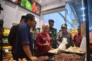 Kendalikan Harga Bawang Merah, Pemkot Jambi Datangkan Bawang Dari Brebes