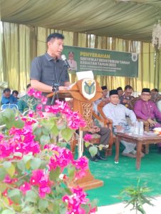 Bupati Batanghari Serahkan Sertifikat di desa Bungku