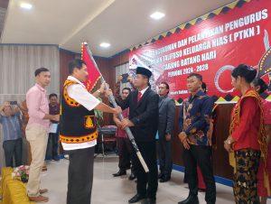 Acara Pengukuhan dan Pelantikan pengurus dan Persatuan Tali Puso Keluarga Nias (PTKN) Cabang Batanghari Periode 2024 – 2028