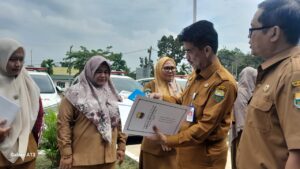 Serahkan 9 Ambulance, Ini Harapan Raden Najmi