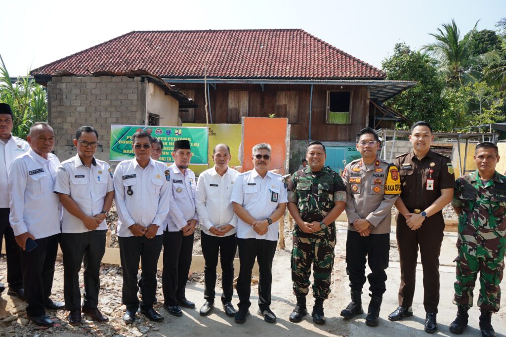 Dandim 0402/OKI Laksanakan Peletakan Batu Pertama Program RTLH