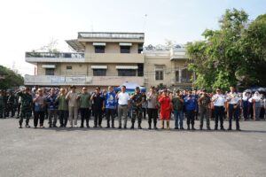 Masih Dalam Rangkaian HUT TNI Ke 79, Kodim 0402/OKI Laksanakan Karya Bakti Di Pasar Kayuagung