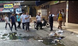 Pj Bupati Jangcik Minta Drainase Pasar Dicelik Tiap Hari dan Masyarakat Diminta Jaga Kebersihan