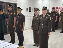 Kejari OKI lantikPejabat Baru Eselon IV dan V