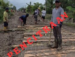 Anggota DPRD OKI Perbaiki Jalan di Air Sugihan, Dinilai Sekadar Pencitraan