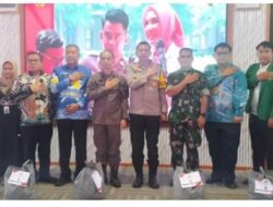 Sambut Ramadhan, Polres OKI Bagikan Ratusan Paket Sembako