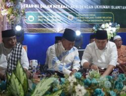 Bupati dan Wabup Pengajian Akbar Bersama Gus Muwafiq di Tabir Selatan