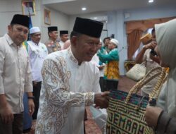 Rendang Jadi Bekal CJH Merangin. Bupati Berpesan Jaga Kesehatan