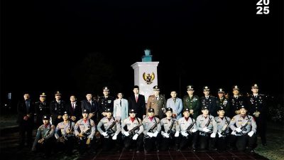 Bupati Fadhil Hadiri Renungan Suci di TMP Kabupaten Batang Hari