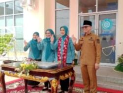Bupati H.Teddy Meilwansyah dan Hj.Ziesti karenia ketua TP PKK Oku, Sambut Ketua TP PKK Sumsel dalam Pembinaan dan Evaluasi PKK di OKU.