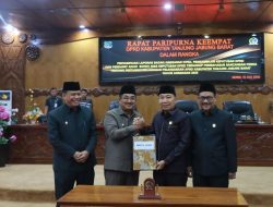 Bupati Tanjabbar Hadiri Paripurna Ke empat DPRD Tanjabbar