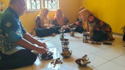 Dorong UMKM Naik Kelas, SKK Migas – MontD’Or Oil Tungkal Ltd Fasilitasi Alat dan Bimtek Membatik Kader PKK Mengupeh